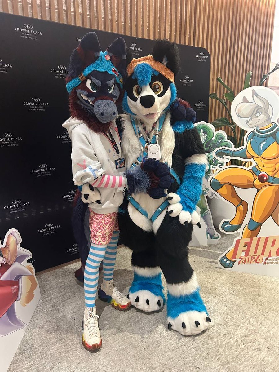 Had a blast this year at #FurDU2024! Hope to see you guys next year! 

#furry #FurDU