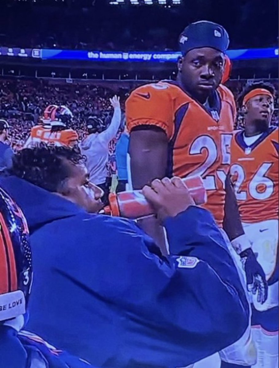 MacK looking at Georgiev in the locker room after the game