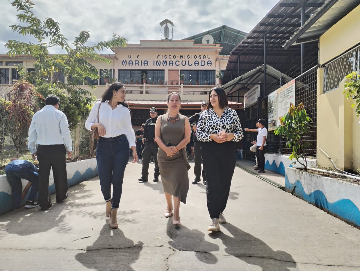 dayitavalle's tweet photo. #JefaturaPoliticadelcantonTena recorrido de los Recintos electorales en #Napo https://t.co/jWIirMLsr4