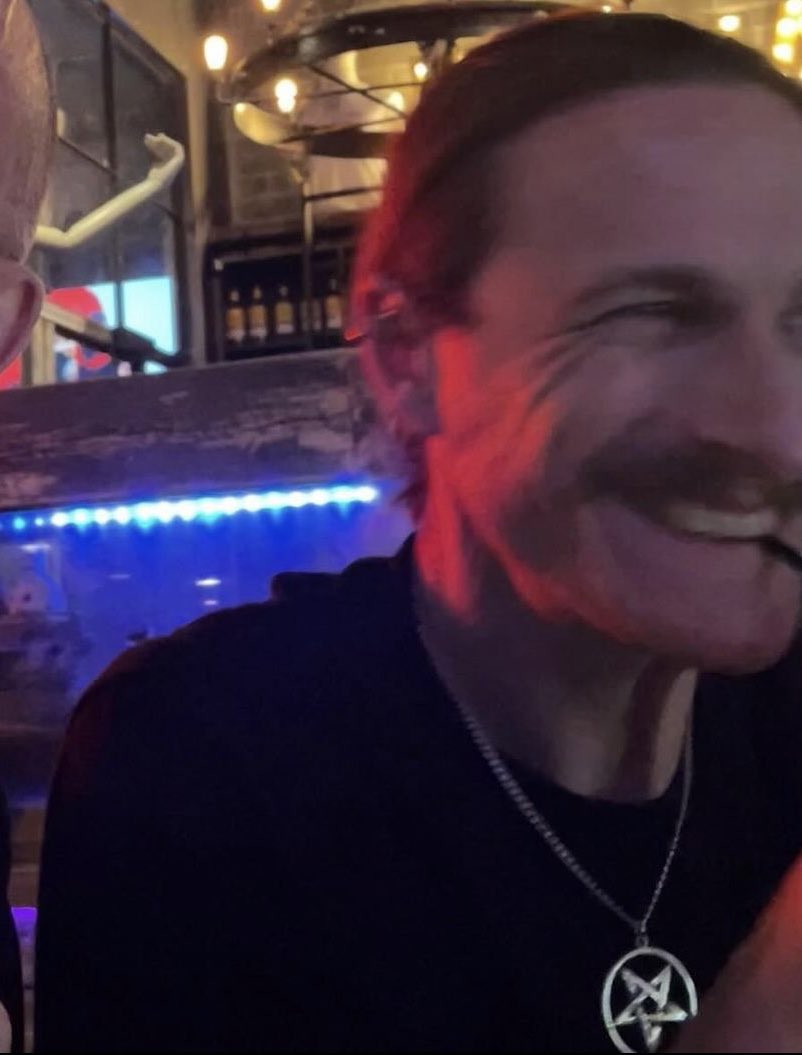 *sigh* HIS SMILE IM STILL NOT OVER IT