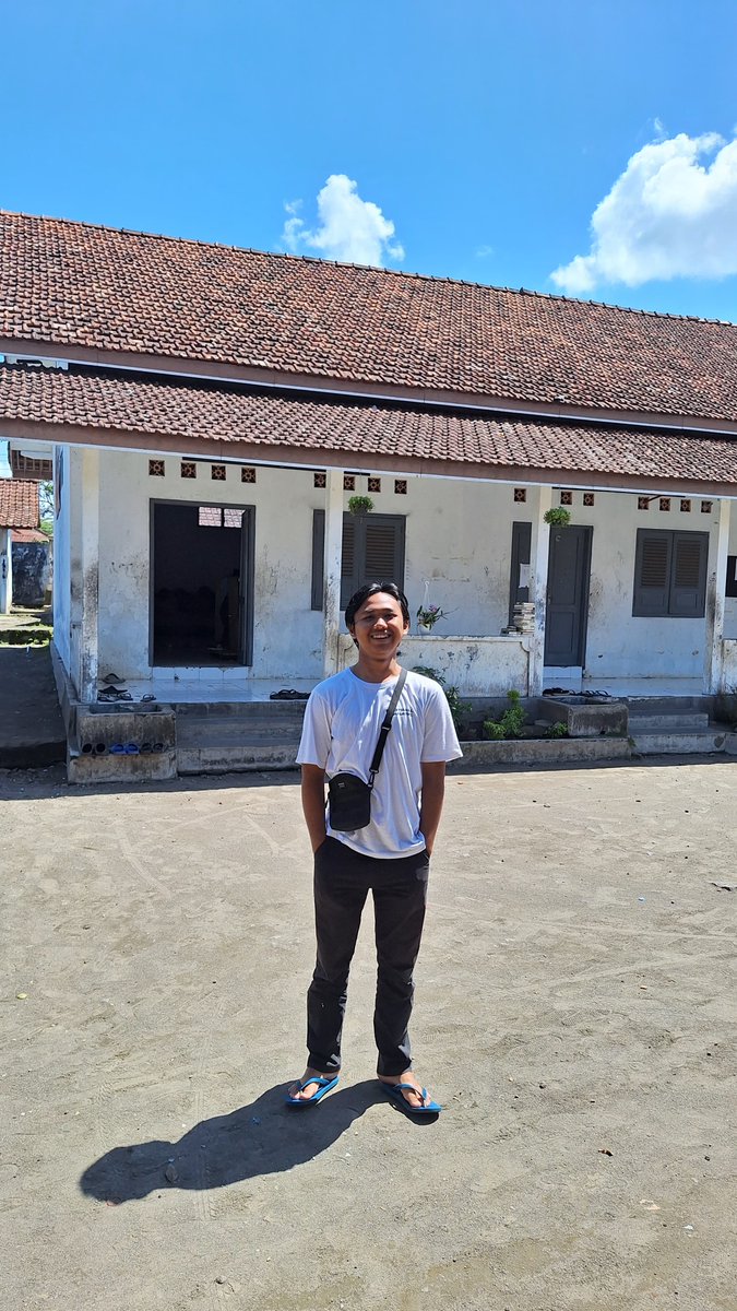 ashrafrwt's tweet photo. tak mrengges sek https://t.co/2SKYRyALiY