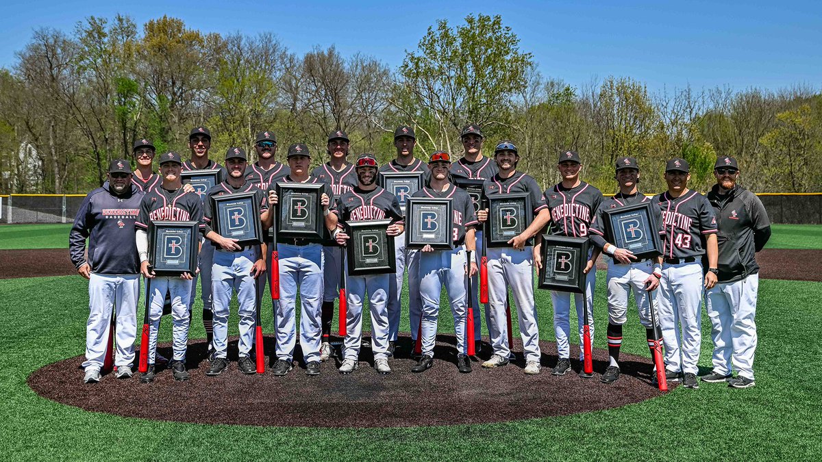 ravenathletics's tweet image. .@RavenBaseball closes out season honoring 17 on Senior Day ravenathletics.com/x/a9y4k #HeartBSB