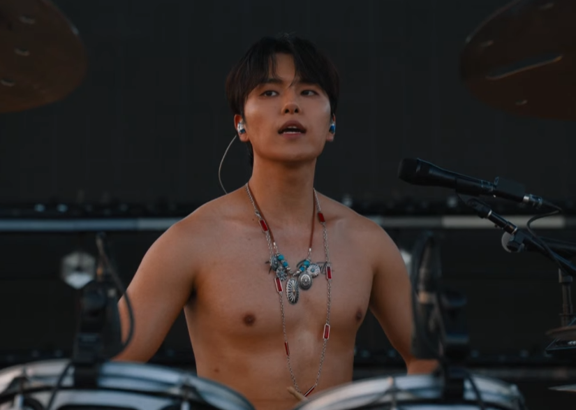 leehajooncom's tweet photo. oh my god why is he doing this to me two weeks in a row

#TheRoseatCoachella #Rosechella #TheRose https://t.co/N882C0xGRz