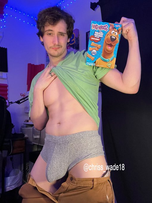 Shaggy has a BIG snack for you https://t.co/Tx7FMtReYA