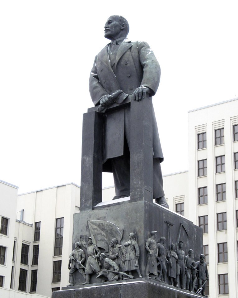 25 cool statues of Comrade Vladimir Ilyich Ulyanov 🎂 by @The_Lone_Wolfy ...