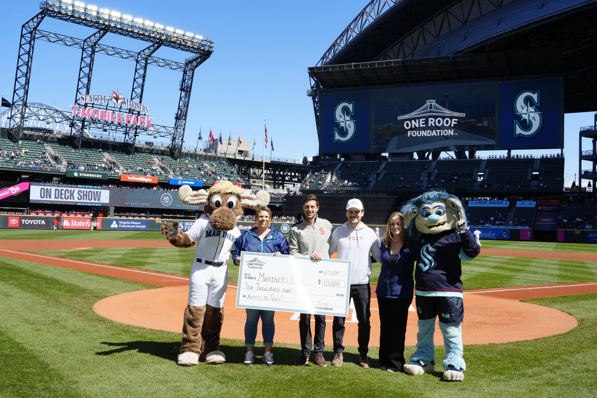 Seattle Love 💙🩵 Last week at T-Mobile Park, we donated $10k to @MarinersCare and their access to play programs, as a thank-you for their support in the #SeaKraken 50/50 raffle at the 2024 Winter Classic.