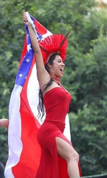 deby_barbosa10's tweet photo. De Manaus/Parintins para o mundooo! O nome dela é ISABELLE NOGUEIRA, nossa Cunhã-Poranga 🏹.  

PARINTINS COM ISABELLE https://t.co/NxYsqPYhI8