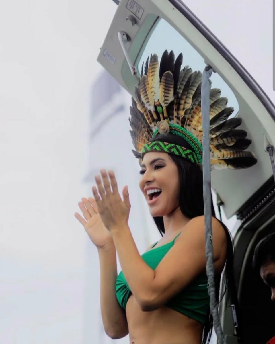deby_barbosa10's tweet photo. De Manaus/Parintins para o mundooo! O nome dela é ISABELLE NOGUEIRA, nossa Cunhã-Poranga 🏹.  

PARINTINS COM ISABELLE https://t.co/NxYsqPYhI8