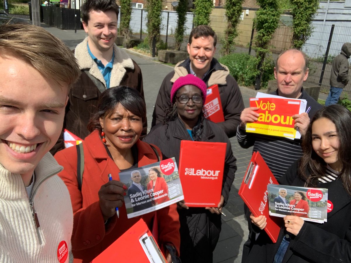 Great response on the door step this morning in Colliers Wood for @SadiqKhan and @LeonieC @UKLabour @MertonLabour @Siobhain_Mc @RossGarrod