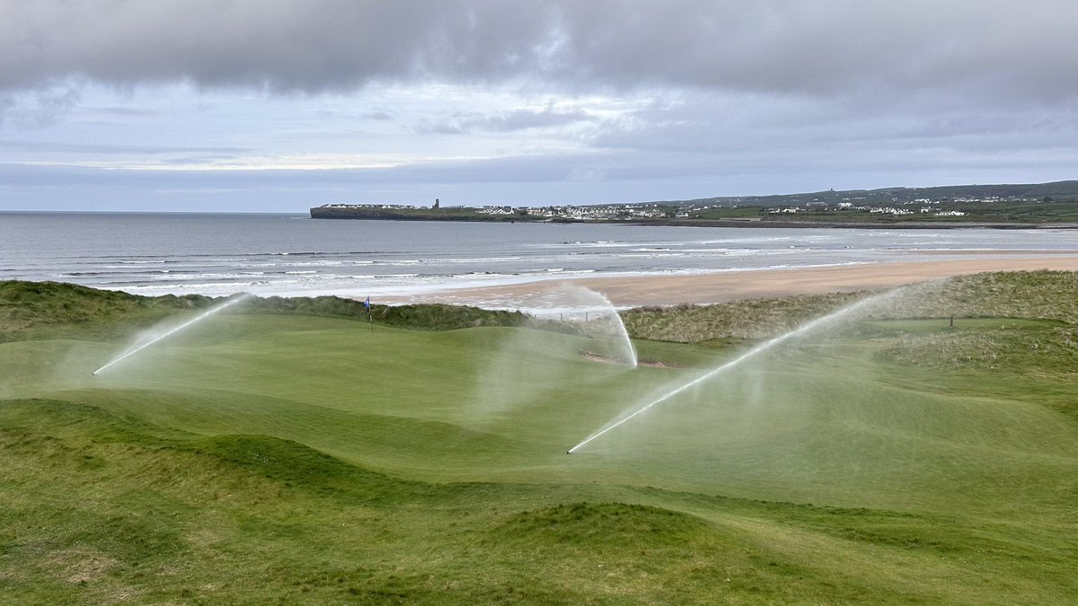 Week 16: April showers & finally welcome glimpses of warm sunshine @LahinchGolfClub for irrigation system commissioning. Credit to the team from @OcmisLtd headed up by @BillsBikeTrex for their dedication & old fashioned hard graft during a challenging winter. @rainbirdgolfuk