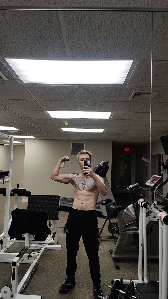 Brandon N (@csfrighten) on Twitter photo 