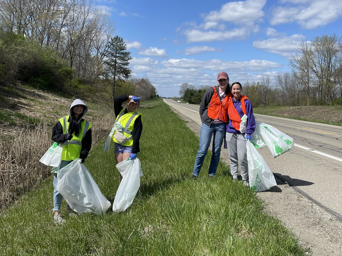 Adopt a Highway crew! Thank you for choosing to volunteer. <a href="/CHS_LeadsTheWay/">Clinton High School</a>