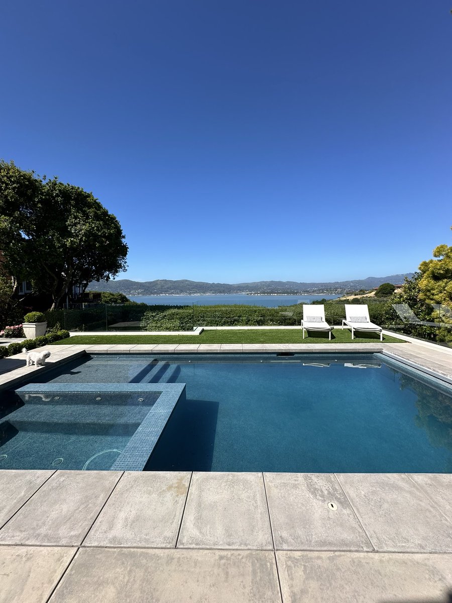 Beautiful day in Tiburon 🌞🌞pool weather