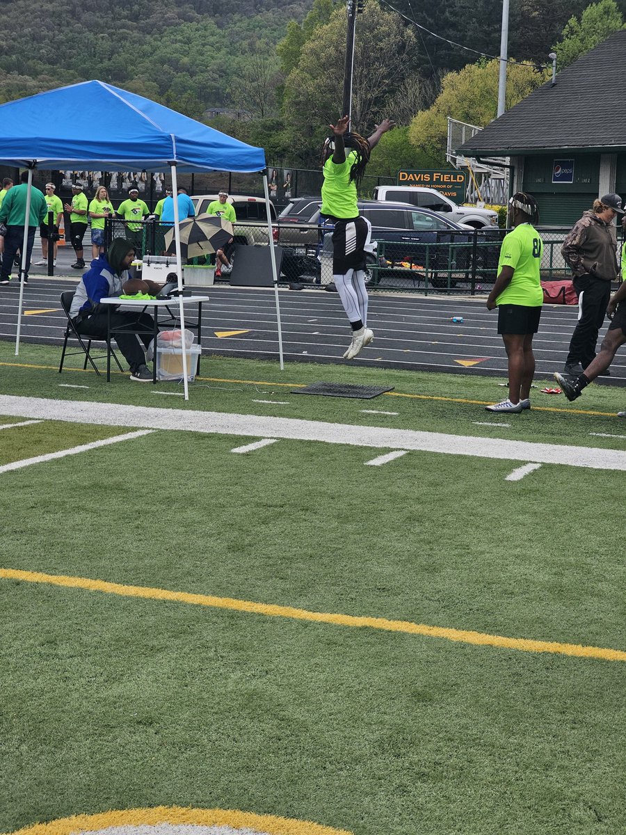 Bearcat Football Young  Bucks competing at the <a href="/CoachesCombines/">Carolinas Coaches Combine</a>... <a href="/jaronward11/">JaRon Ward</a> @giannijacobs22 #recruitred #bbb #bearcatpride #ride4theville #weoutside