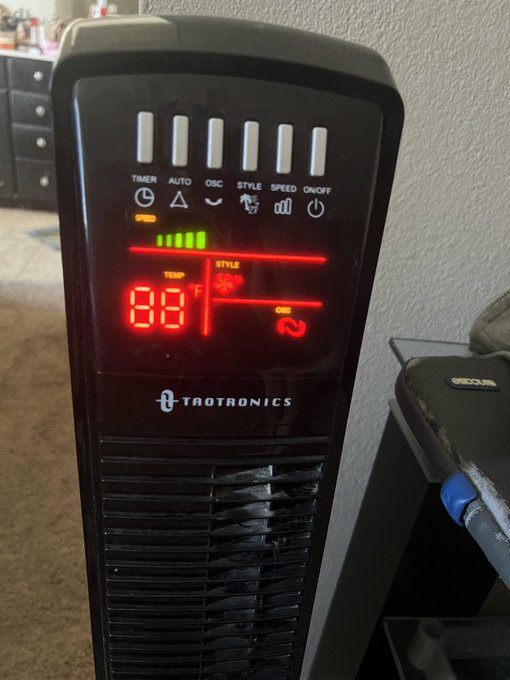 The thermostat in the hallways says it&rsquo;s 86 upstairs and in my bedroom this tower fan measures it at<a href="/tag/myheroacadamia"class="tags"><span>#myheroacadamia</span></a>