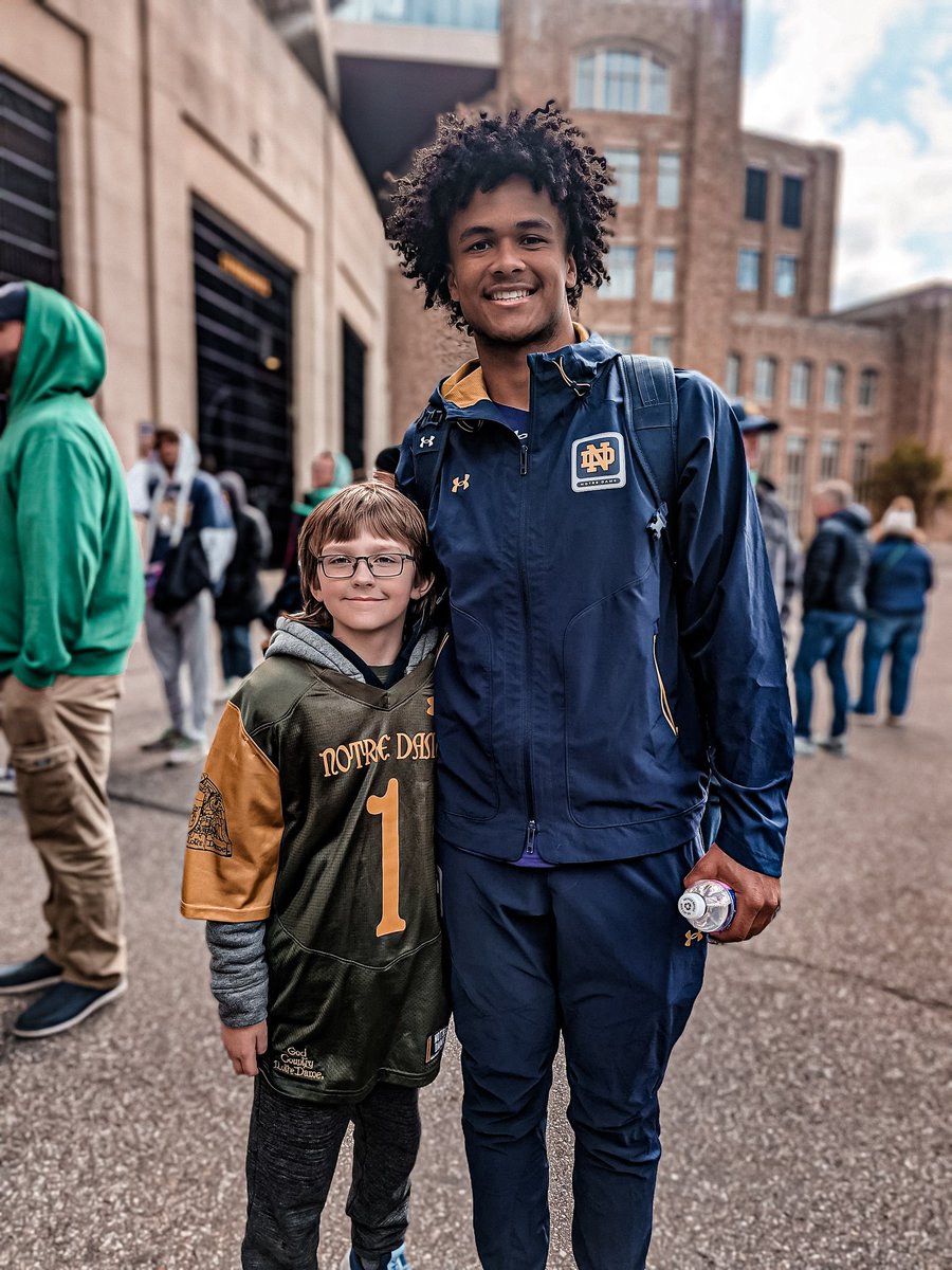I just wanna brag on <a href="/kenny_minchey/">Kenny Minchey</a> a minute. After the game, I watched him come out with a huge smile, and make special moments for every kid. I watched the joy on his face as he yelled "sissy" and the cutest lil thing ran up and gave him a hug. This guy is just a great human!