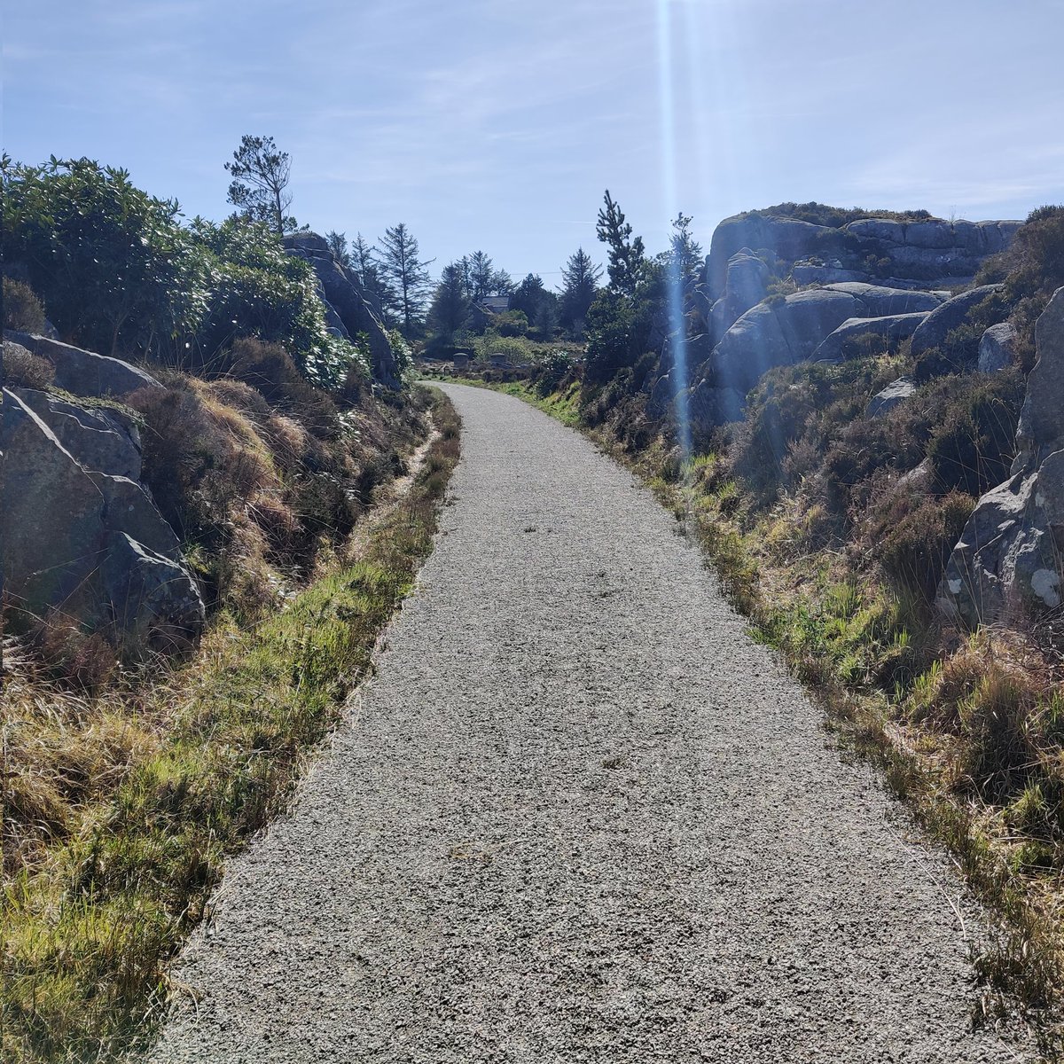 wesjoe80's tweet photo. Nice walk at the Burtonport Old Railway Walk today. Very tranquil spot with beautiful views. #GoVisitDonegal https://t.co/f30KAdC9Hl