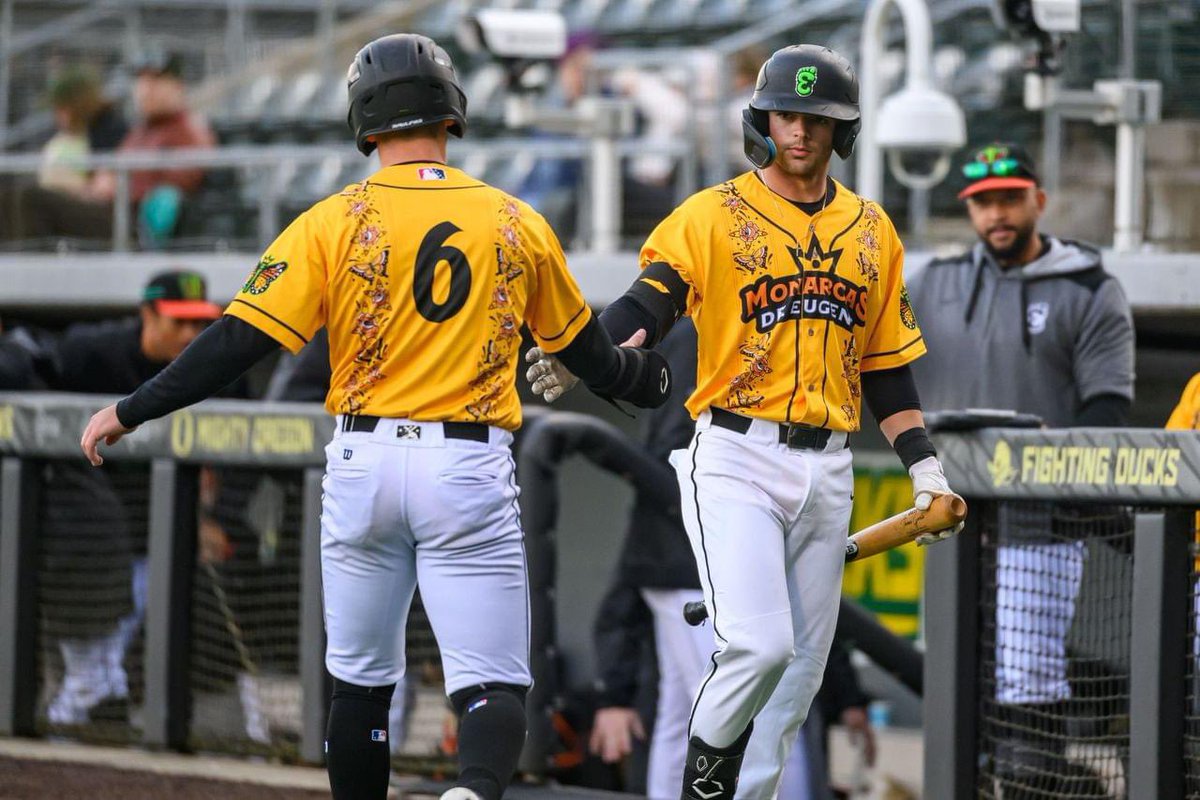 What day is it? That's right its Monarcas Sunday! Join us at PK Park tonight for Venezuela night! Get your tickets here: milb.com/eugene/tickets… #RootedHere #LetsBuildItLaneCounty