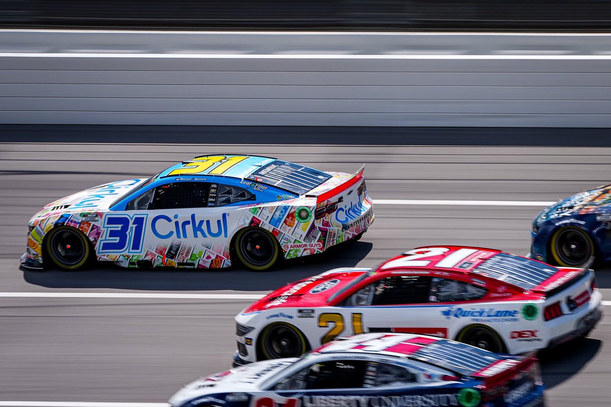 Hemric back on point in the final stage!!! The @DrinkCirkul Chevy has the field in the rear view once again!! #GEICO500