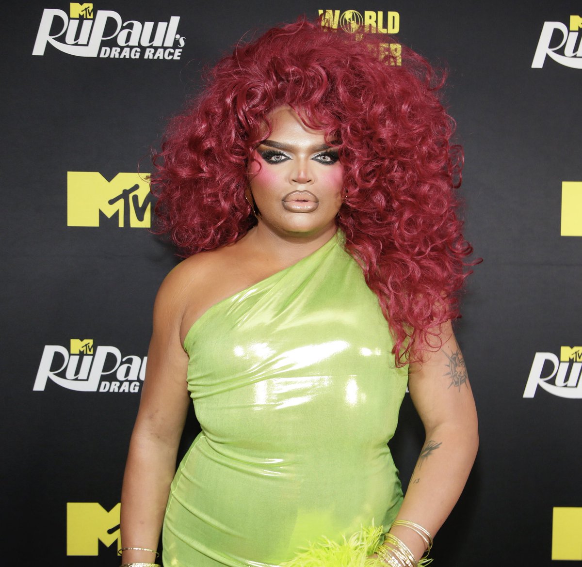 this is an un-retouched Getty image photo, a lot of you girl really could never.