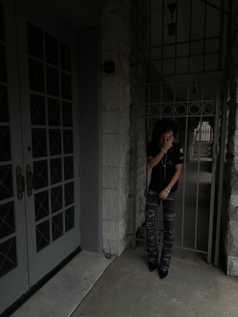 texastwat's tweet photo. fuck_sex_bitch https://t.co/fwksowX27m