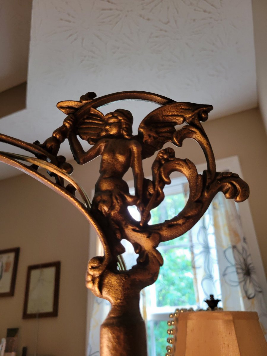 KazarStephanie's tweet photo. @CCityCatholic I have the same floor lamp. I'm also curious about the details. https://t.co/is0yIrIoVE