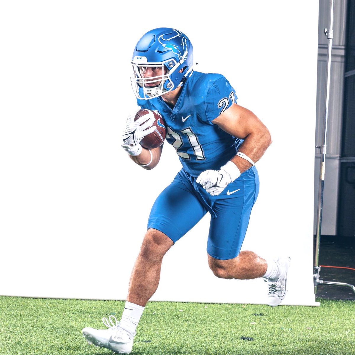 DylanKedzior's tweet photo. Thank you, Buffalo 🤘🏼 #UBhornsUP https://t.co/bXt2ub4REf