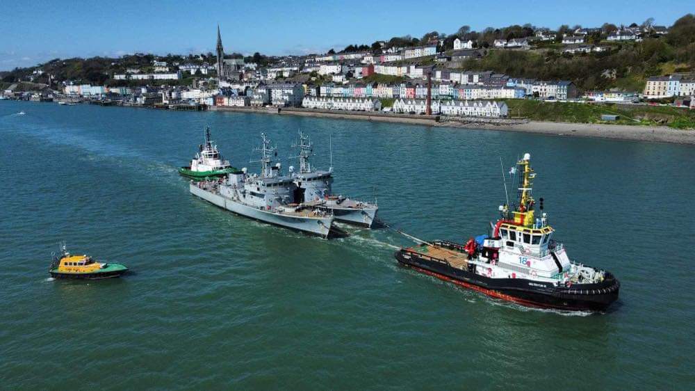 Sad day for the Irish navy today Cork as two vessels being towed to a graveyard in Germany 🇩🇪 😢 
#200daysofwalking  21 *04*2024