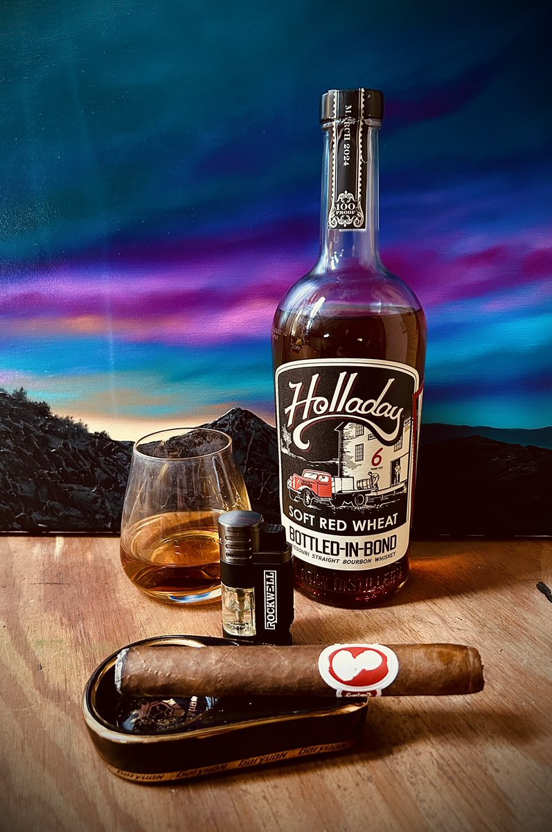 Starting off with a My Father La Duena, and a glass of Ben Holladay Soft Red Wheat BIB. #myfathercigars #myfatherladuena #benholladaybourbon #benholladaysoftredwheatbib #cigarsandbourbon #annapolisashtalk #cigarlifestyle💨💨💨 #pssita #cigarsofinstagram #cigarsdailynation