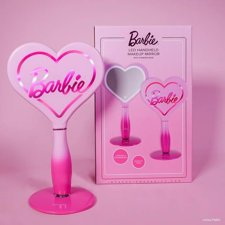 Nicki’s LED handheld Barbie Mirror!

#GagCityDetroit 
#FTCUREMIX 

🔗: impressionsvanity.com/products/barbi…