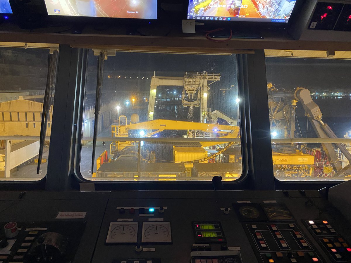 Late night ballast and bunkering ops, Valletta, Malta.