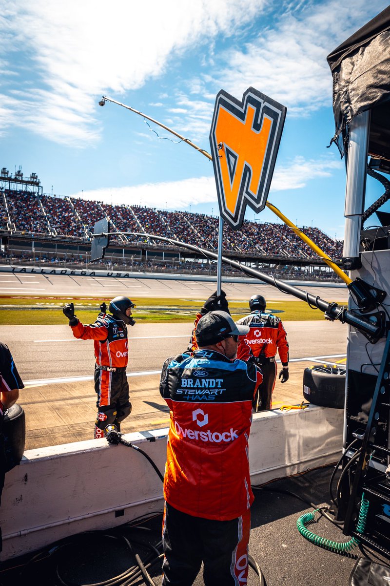 Pit road posse.