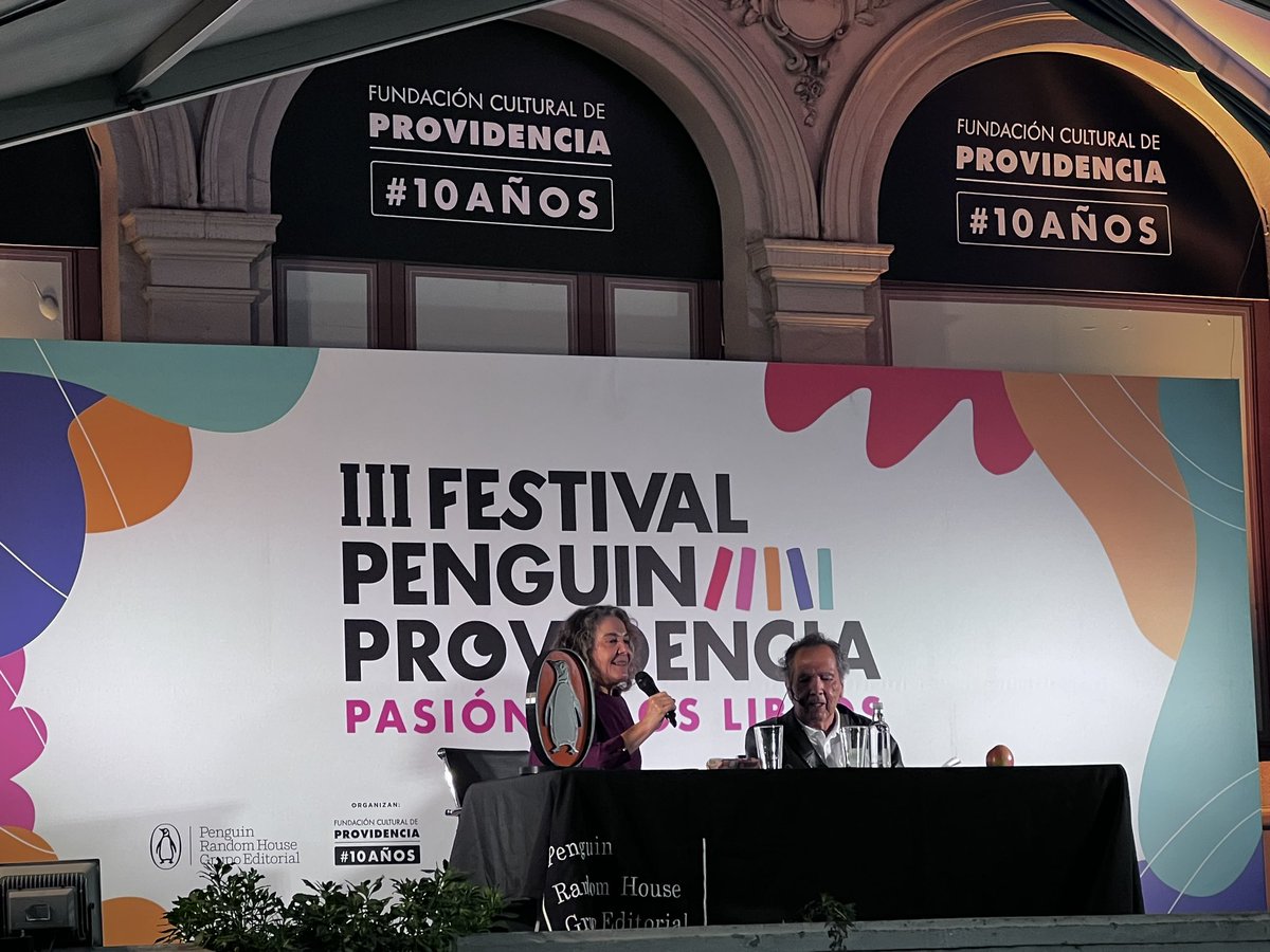 “En la pampa no teníamos nada y lo teníamos todo. Yo tuve una infancia recontra  feliz” dice Hernan Rivera Letelier en el Festival  @penguinlibroscl @CulturaProvi #diainternacionaldellibro