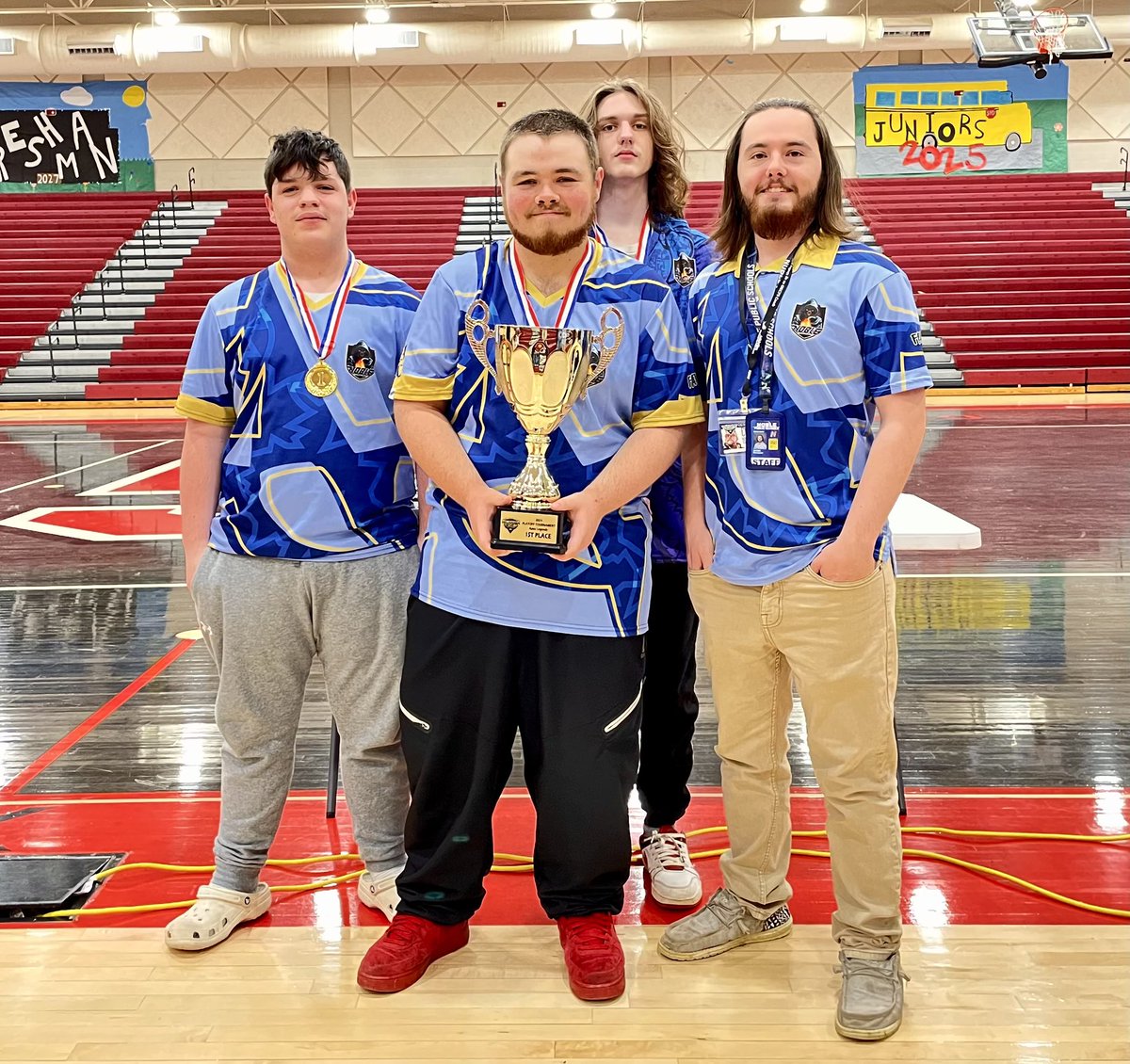 Icychiller54's tweet photo. Yesterday the @OKEsportsLeague x @Click_Gaming hosted its 7th year HS+MS championships

Smash
Cod
CSgo
LOL
Apex
Madden
FN

Out of 156 schools the top teams of each title came to represent the state in the best OKIE league this side of the Red River! Powered by @LANFESTgames 🖤🖤 https://t.co/yVrtKxwPsO