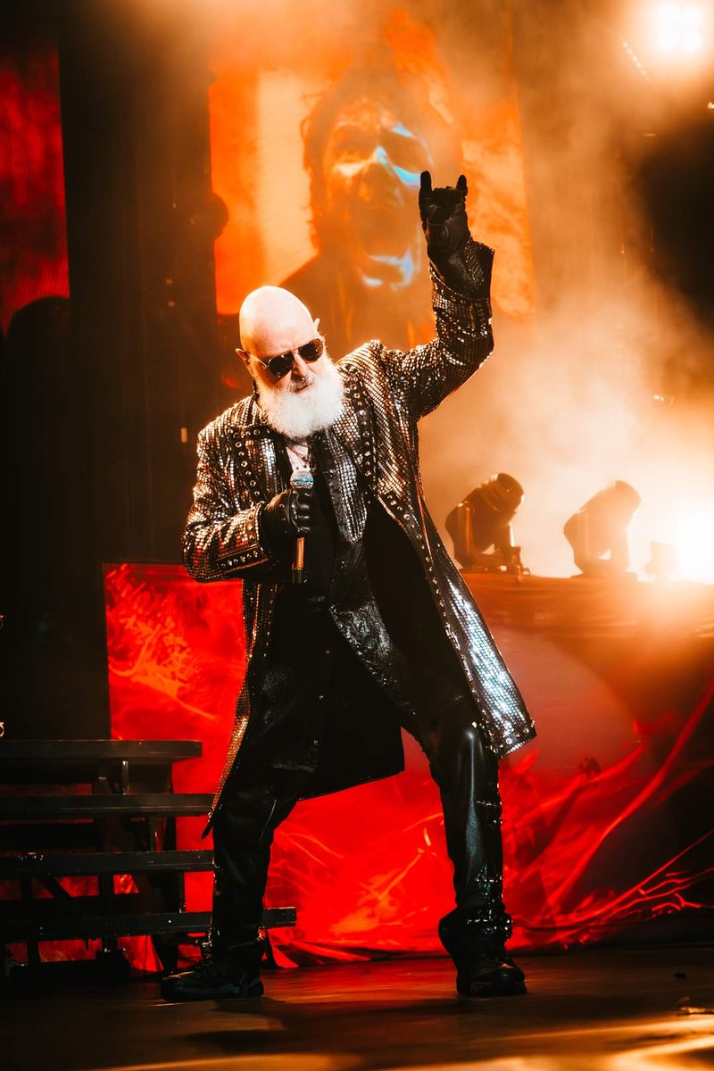 ☠☠

Rob Halford
🤘🎤🤘
Metal Gods

#JudasPriest 
#Heavymetal