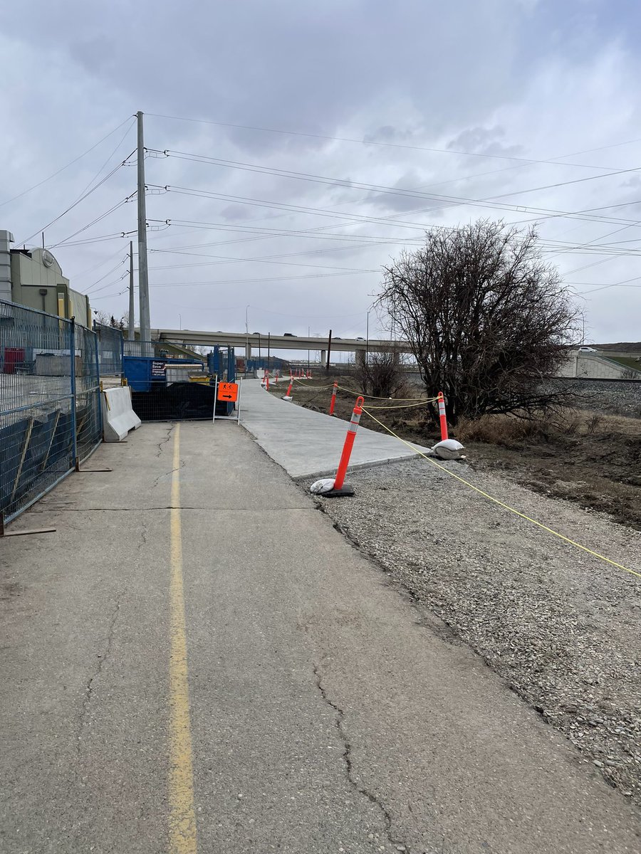 Nose Creek Pathway has a big construction project on the go south of Beddington Trail (sewage related). Detour is basically a whole new sidewalk next to the existing path. Works well. #yycbike #yycpathwayreport