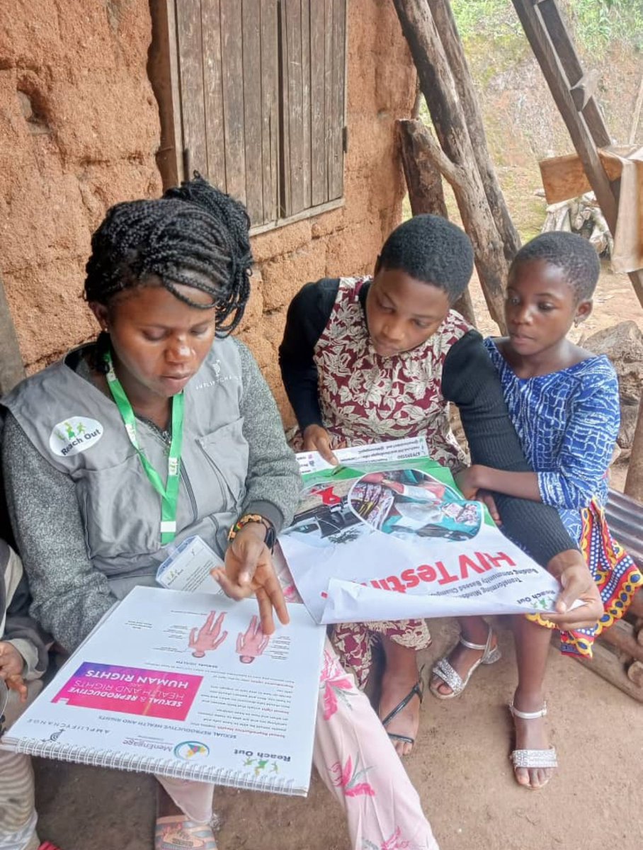 rugbwa's tweet photo. "Empowering girls starts at home with basic education and self-esteem building. Sexual reproductive health education is key to protecting them from gender-based violence. Grateful for grassroots efforts in Lebialem to spread this message. #EmpowerGirls #EndGBV" https://t.co/dWguOeTVrU