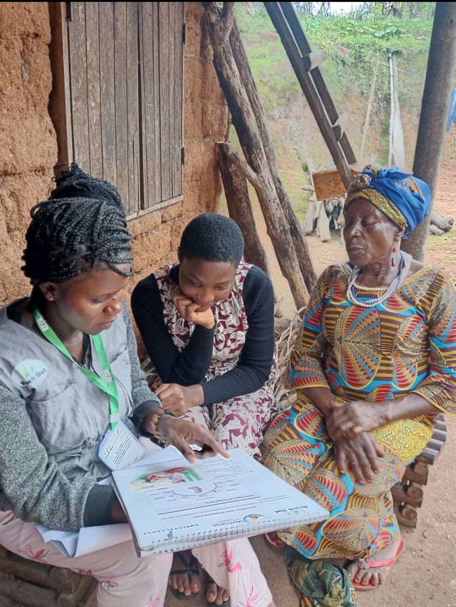rugbwa's tweet photo. "Empowering girls starts at home with basic education and self-esteem building. Sexual reproductive health education is key to protecting them from gender-based violence. Grateful for grassroots efforts in Lebialem to spread this message. #EmpowerGirls #EndGBV" https://t.co/dWguOeTVrU