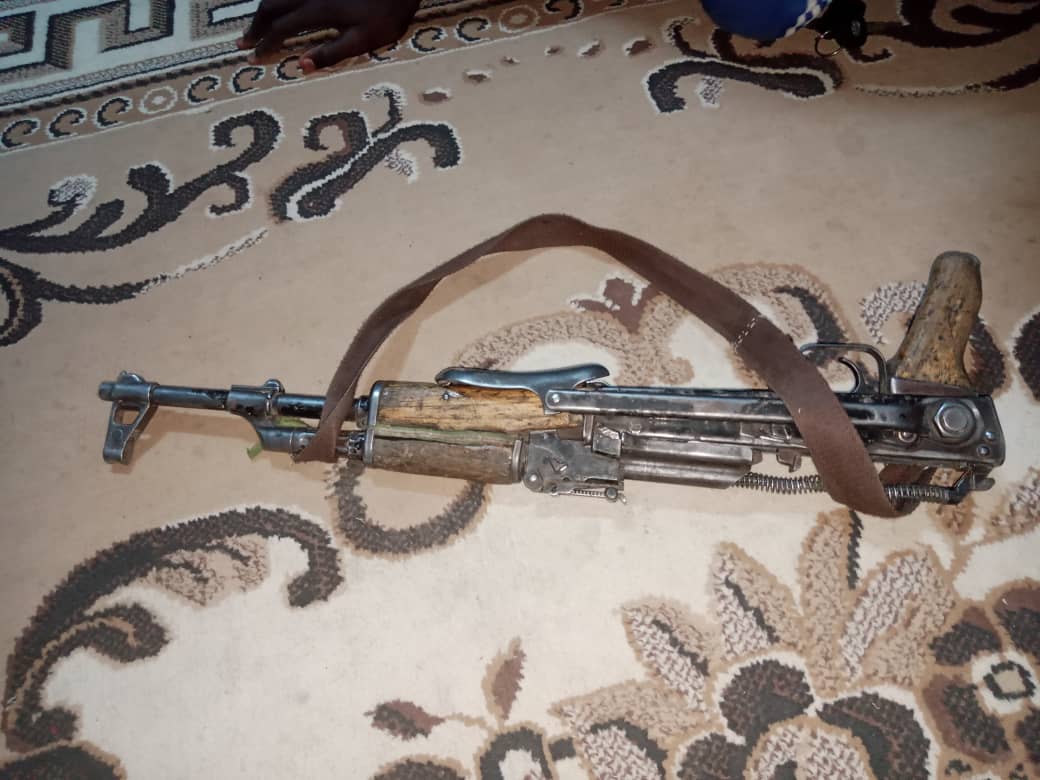 HumanityPurpose's tweet photo. #Cameroun
Les comités de vigilance de #Kossa et de #Madina ont tendu #embuscade aux combattants #BokoHaram la nuit du 28/03/2024 dans la zone de #Madina (entre #Kossa et #Tchakamari). Bilan: un combattant BH tué, son arme et quelques munitions saisies, puis remis aux #FDS. https://t.co/hID6sMGjVS