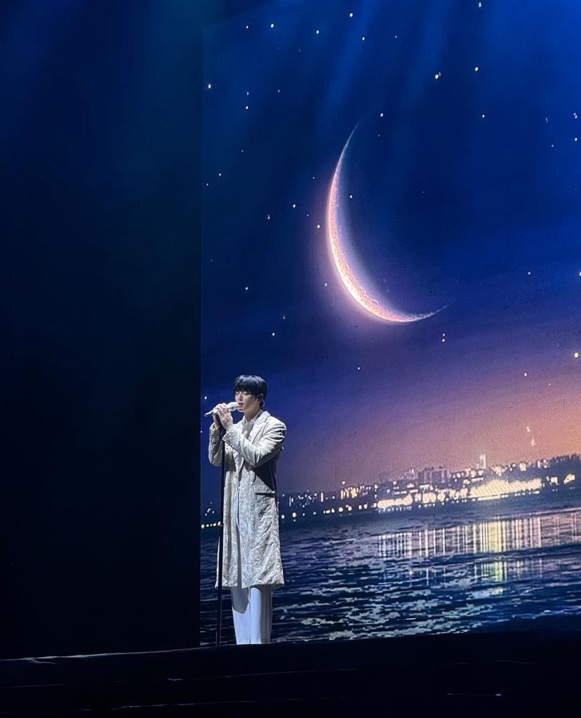 eunwoo archive tweet media