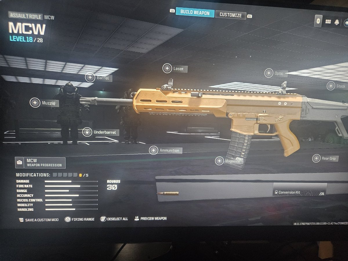 snipes18545's tweet photo. @CODUpdates I can't use a under barrel for the mcw it's bugging pls do something about it says level 9 to get it unlocked but it's level 18 https://t.co/jStdxugccq