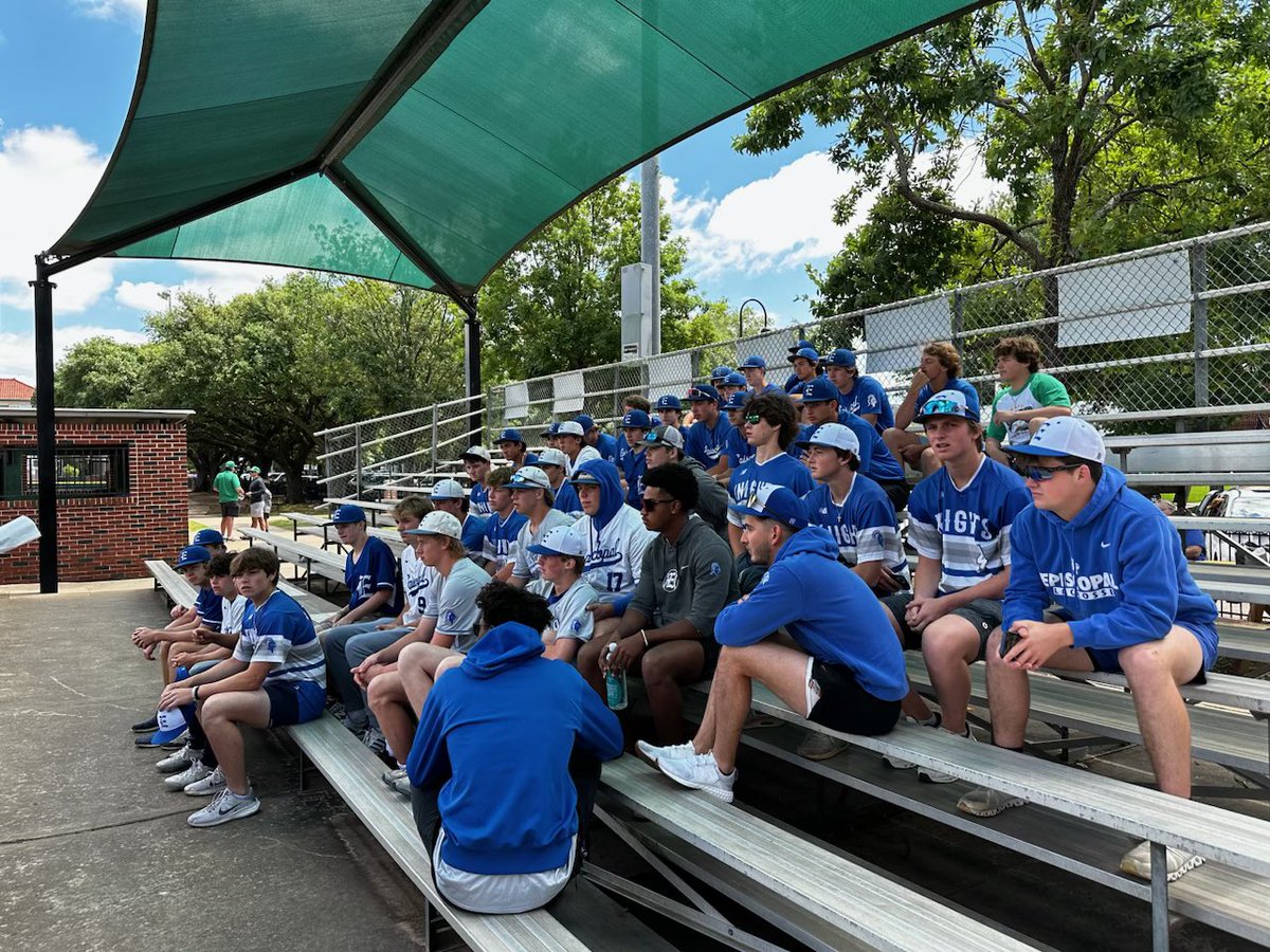 The EHS baseball program has been fulfilling the mission of @EHSHouston as they are “preparing for meaningful lives in service to others”! The Knights helped out today at Challenger Baseball and ran last week to raise money and awareness for cancer research! #KnightsStandOut