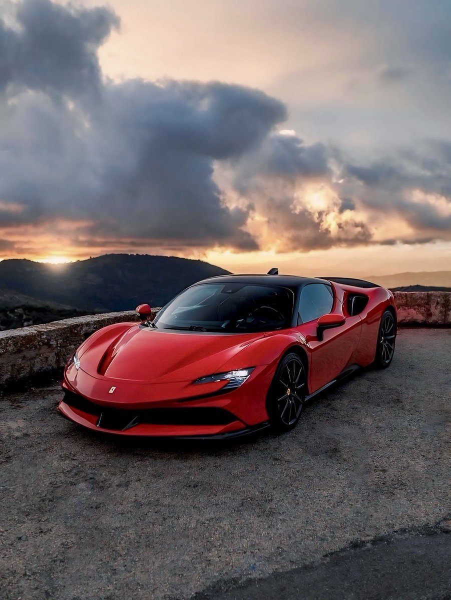 #Ferrari SF90 🌄