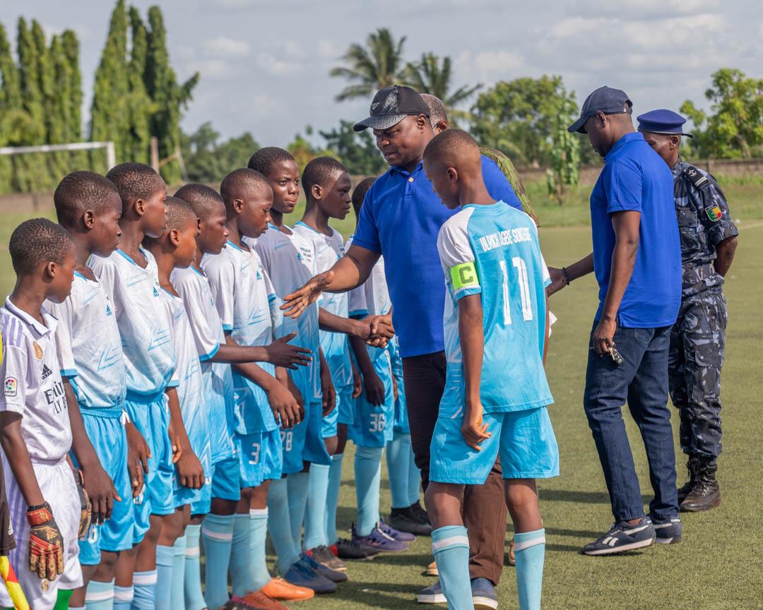 #GouvBenin | #Wasexo | #SportsBenin |

Développement du sport : Lancement de la phase communale du Championnat National Scolaire 2024

🌐 Retrouvez l'article intégral et les photos officielles sur ce lien => gouv.bj/article/2605/