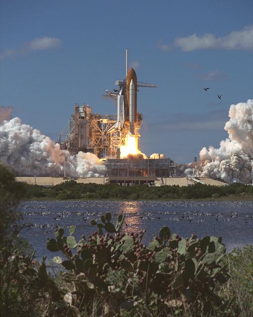 KENNEDY SPACE CENTER, FLA. --  STS-66: Atlantis...
 
-1994-11-03