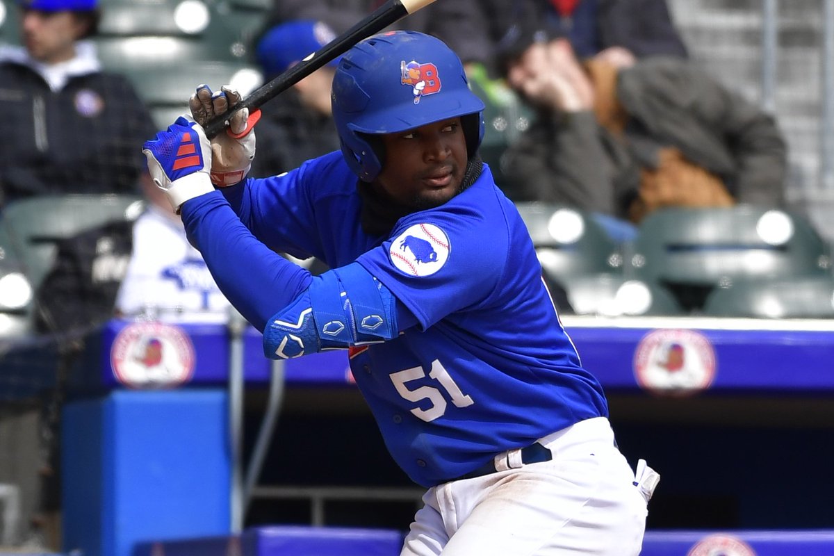 MLB's No. 81 prospect Orelvis Martinez has crushed everything in sight for Triple-A Buffalo this week. The #BlueJays' No. 2 prospect rounded out his weekend with a sixth home run in his past seven: atmlb.com/3xBK947