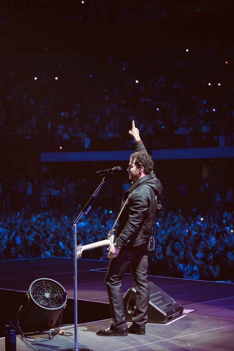 kevinjonas's tweet photo. Thank you Colombia! 🇨🇴 https://t.co/khfoxTocPn