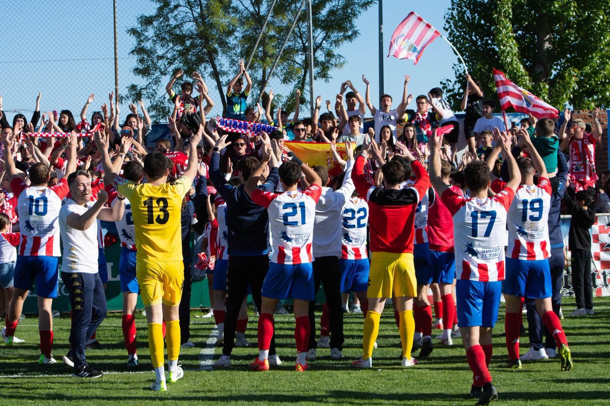 Jonyy3_'s tweet photo. Lo de este equipo y esta afición no tiene sentido!!!!! +3 y queremos más!! 
@AtcoTordesillas  @TordefansH https://t.co/eU57tD2XiA