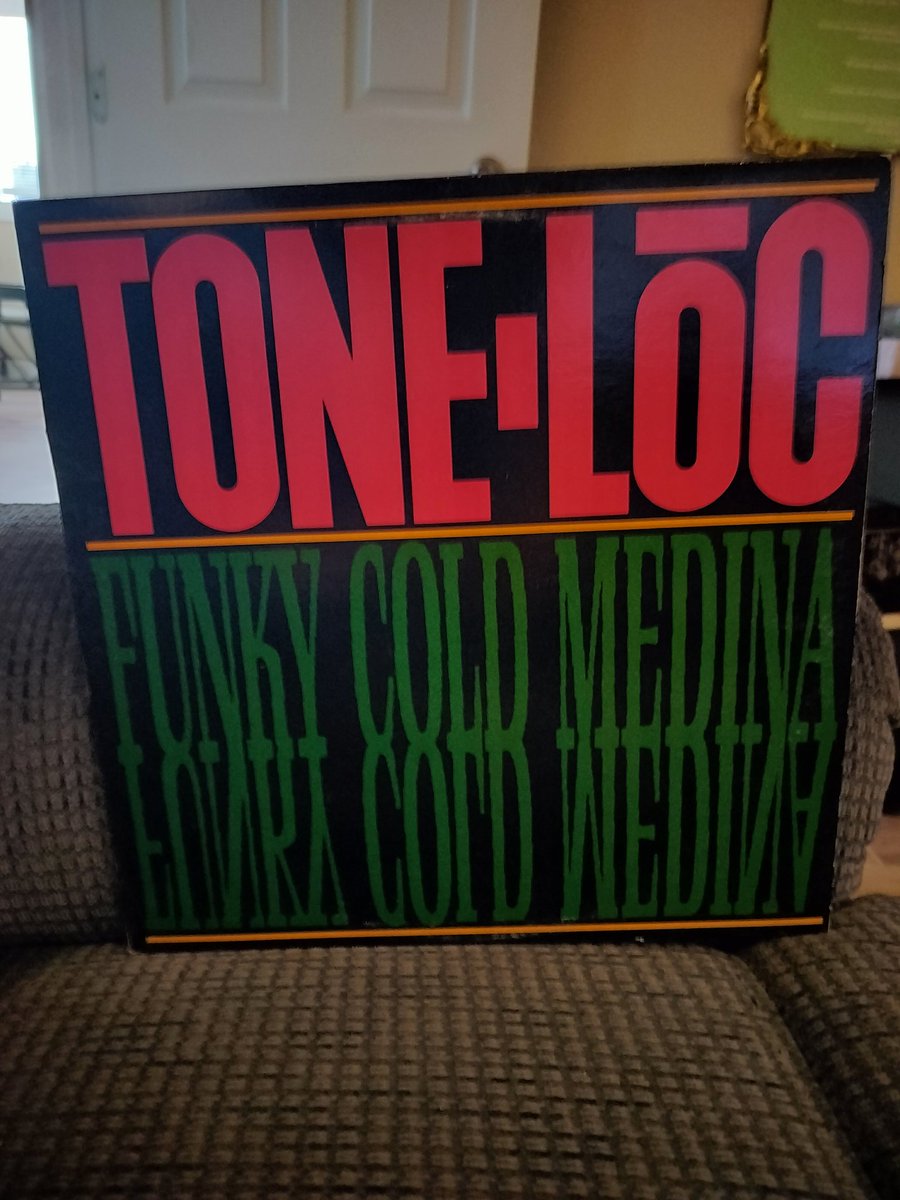 djpbe's tweet photo. Tone-Lōc - Funky Cold Medina
The second single from Lōc-ed After Dark.
#nowplaying #nowspinning #vinylcollection #vinylcollectionpost #vinylcommunity #vinylgram #vinylrecords #vinyloftheday #vinyl #records #ep #12inchsingle #singlesunday #80s #80shiphop #80srap #somanysamples https://t.co/oEt2Tre6g1