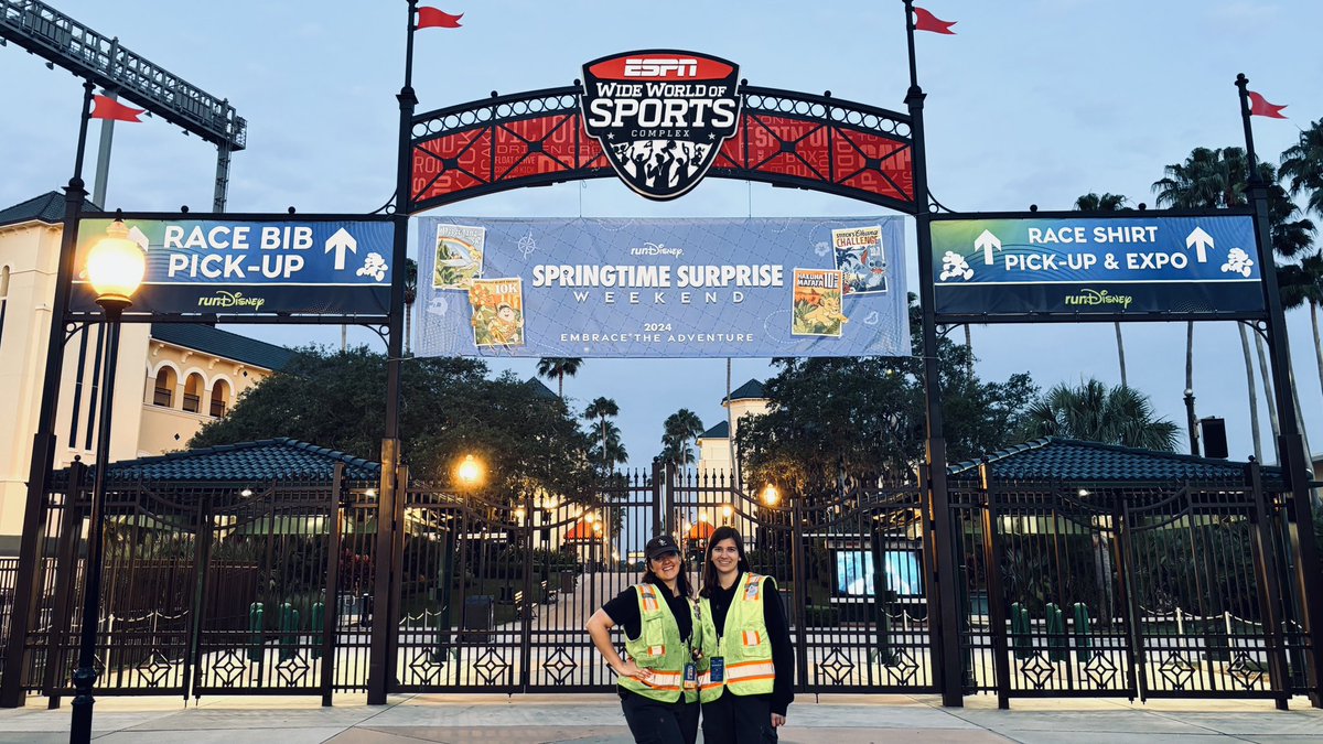 JeanPaants's tweet photo. One last race for this runDisney season 👟 https://t.co/B0BtxcVOaj